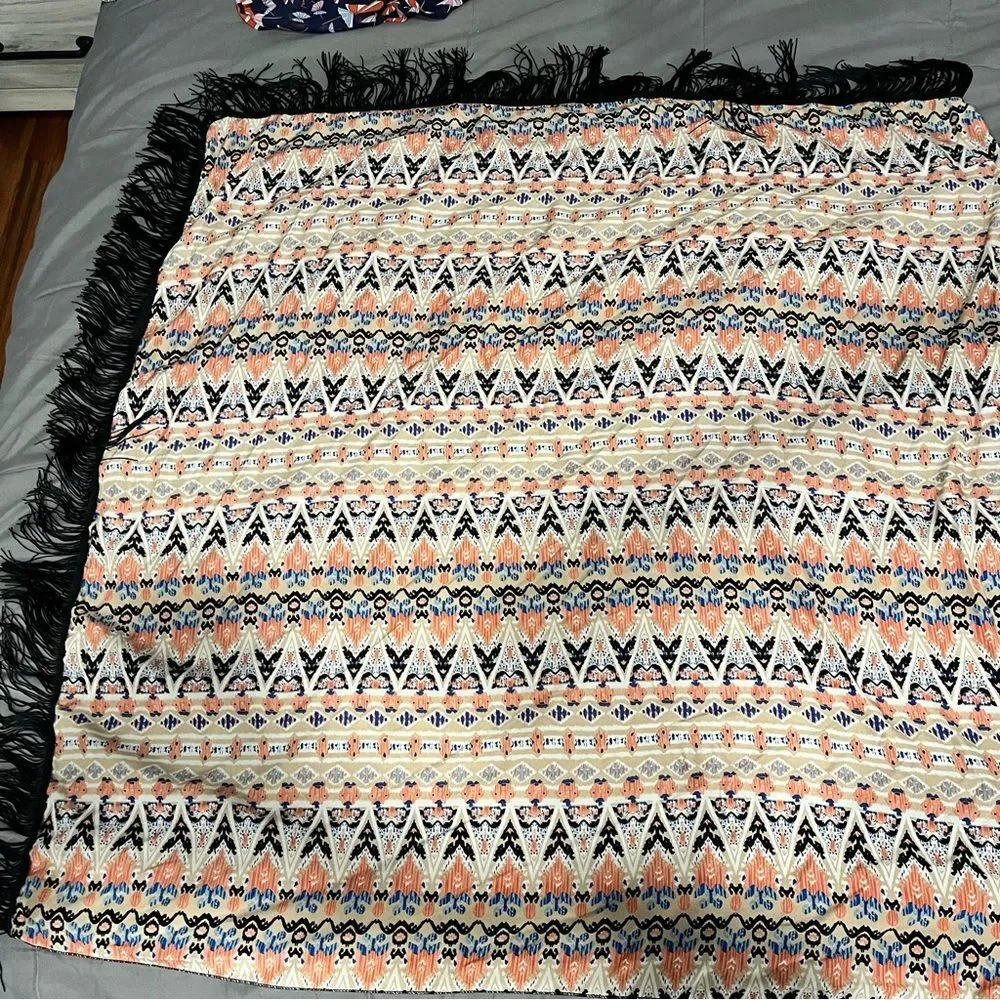 NEW D&Y Coral Aztec Print Fringe Scarf Shawl